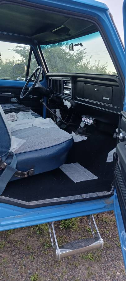 Ford-f250-4x4-1975-custom-4