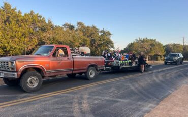Ford-f250-4x4-diesel-1984-brown-4