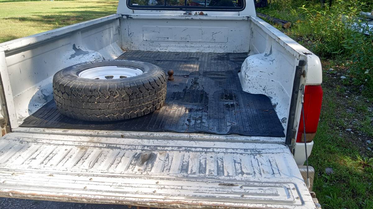 Ford-f250-diesel-1993-white-7