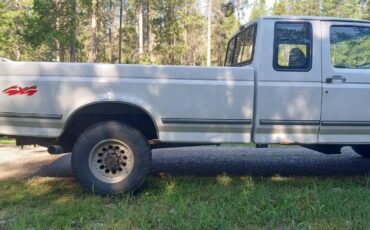 Ford-f250-diesel-1993-white-8