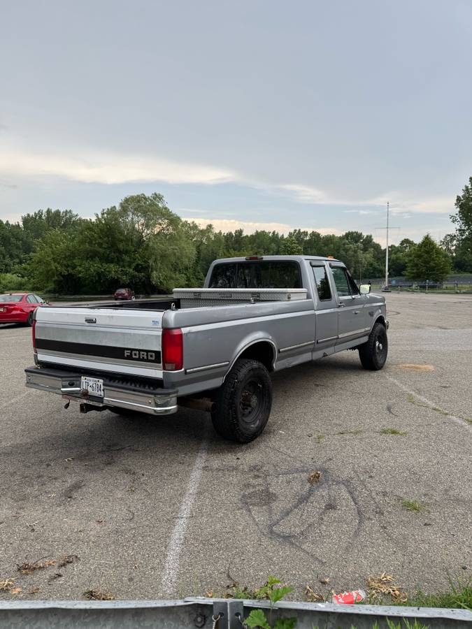 Ford-f250-diesel-1995-grey-1