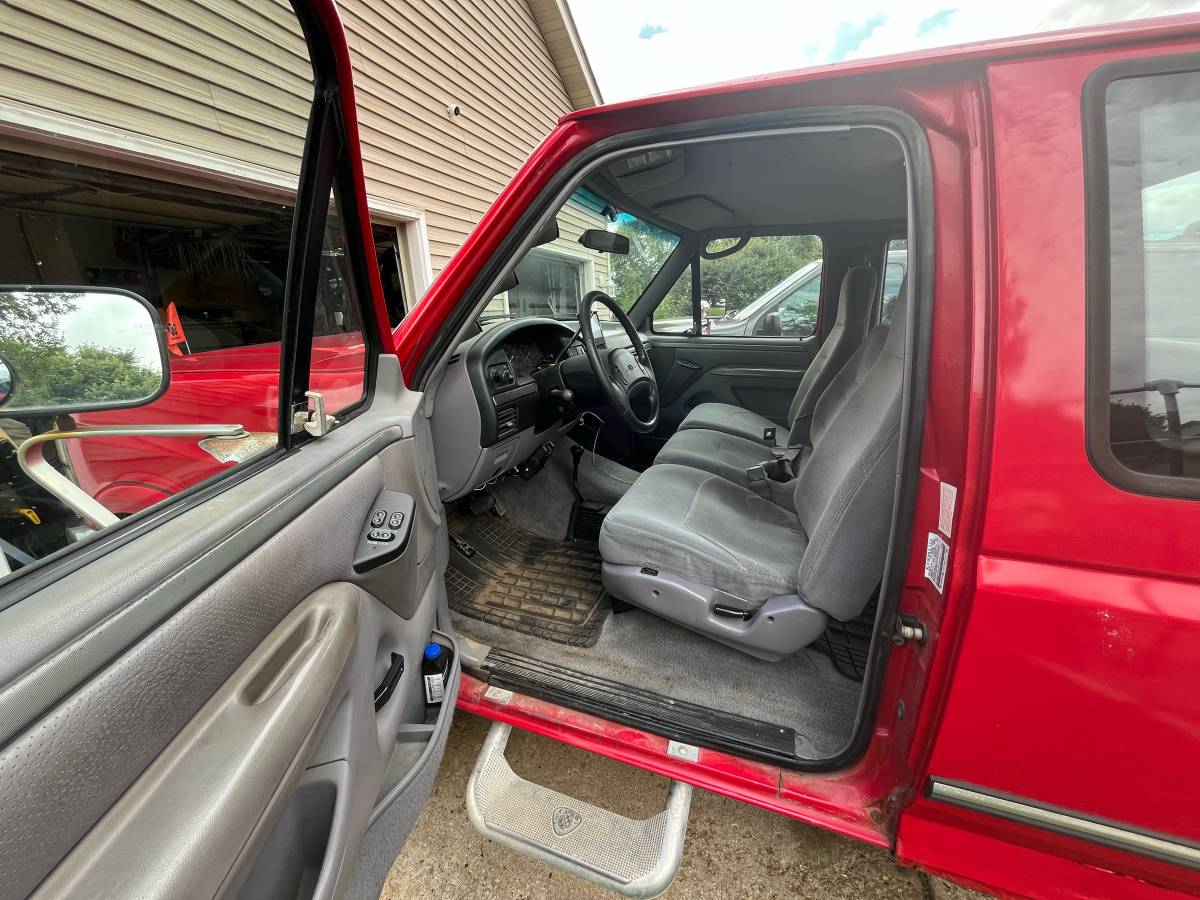 Ford-f250-diesel-1995-red-8