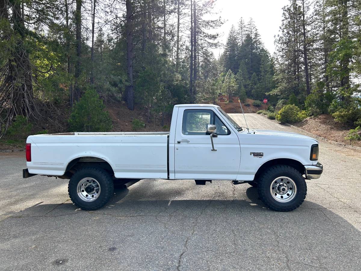 Ford-f250-diesel-1995-white-3