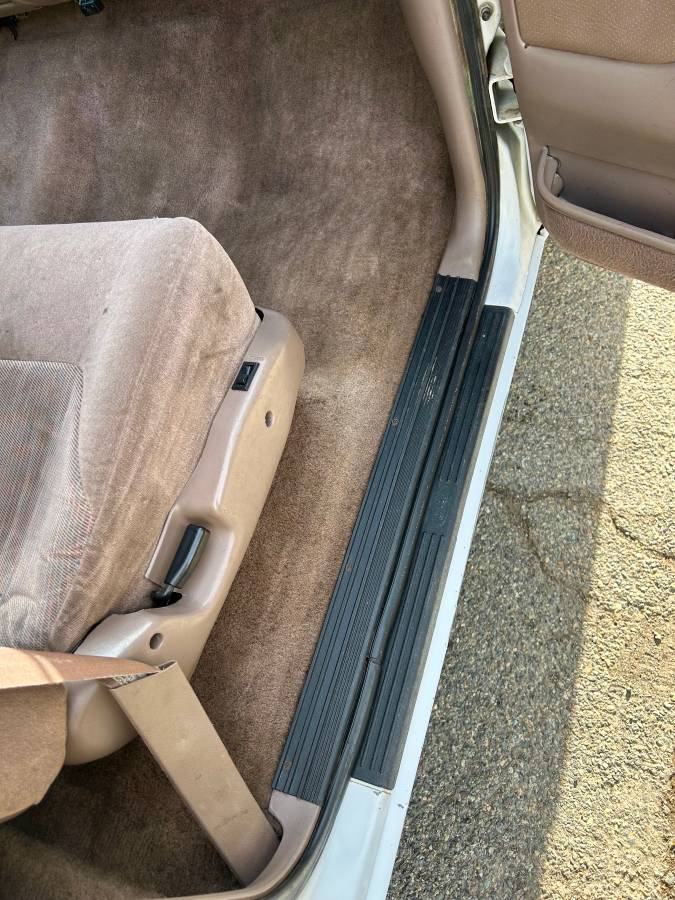Ford-f250-diesel-1995-white-6