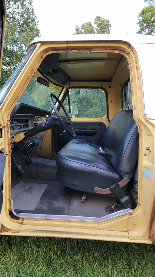 Ford-f250-explorer-amp-camper-special-34-ton-1972-yellow-1