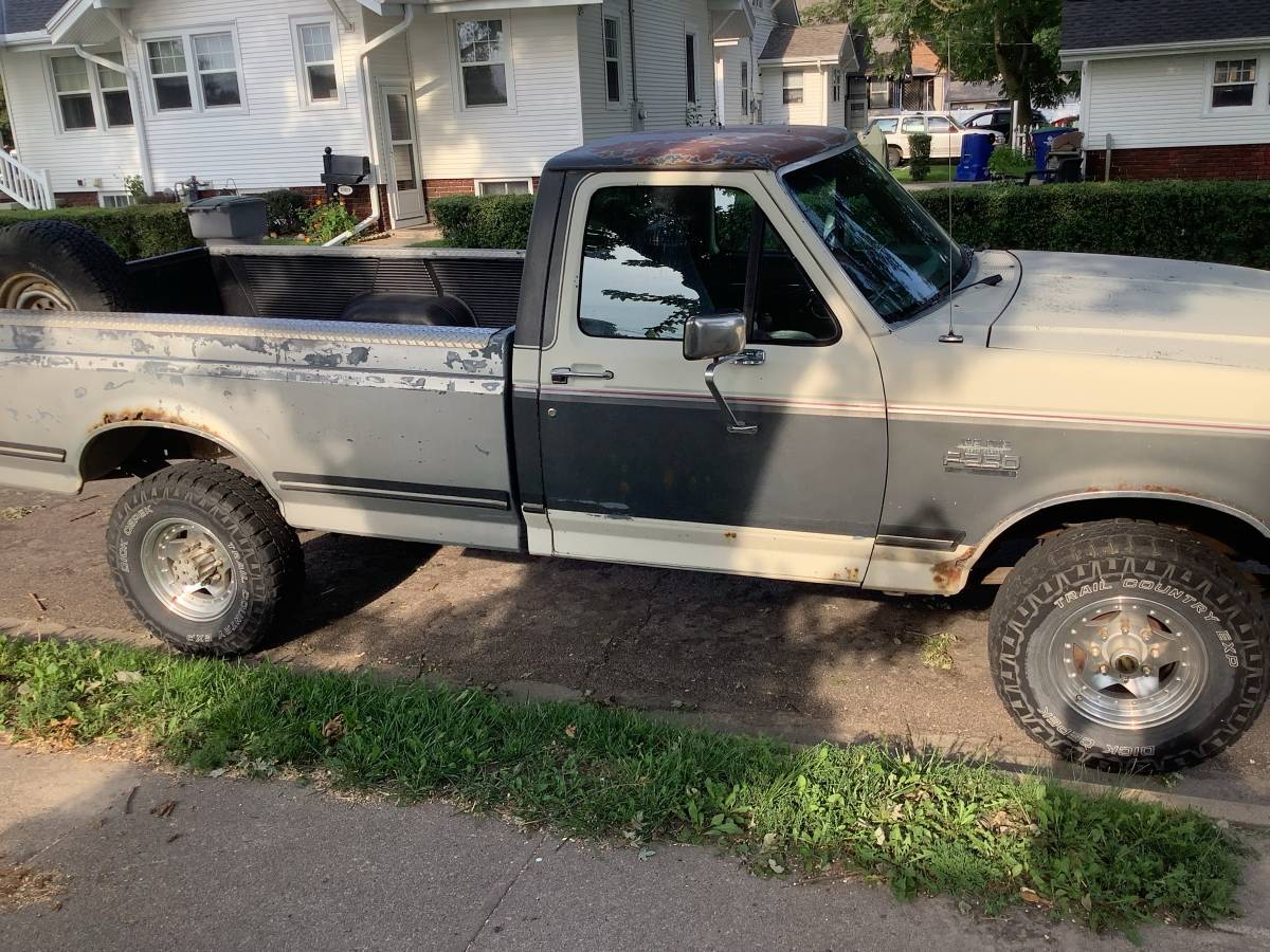 Ford-f250-lariat-4x4-1989-grey-11