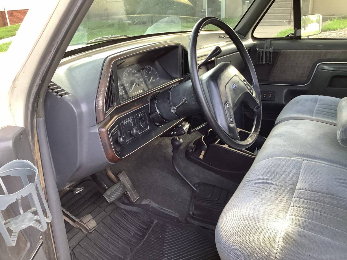 Ford-f250-lariat-4x4-1989-grey-13