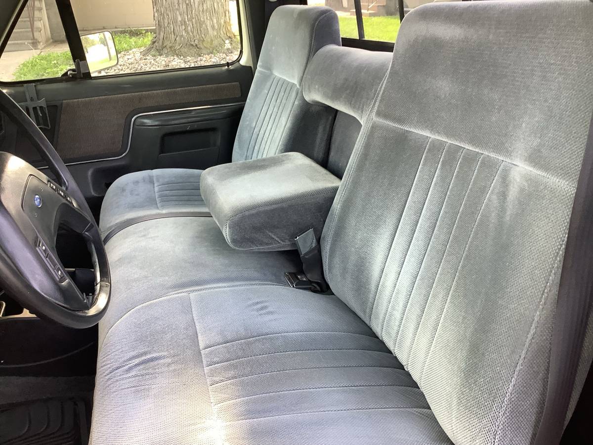 Ford-f250-lariat-4x4-1989-grey-16