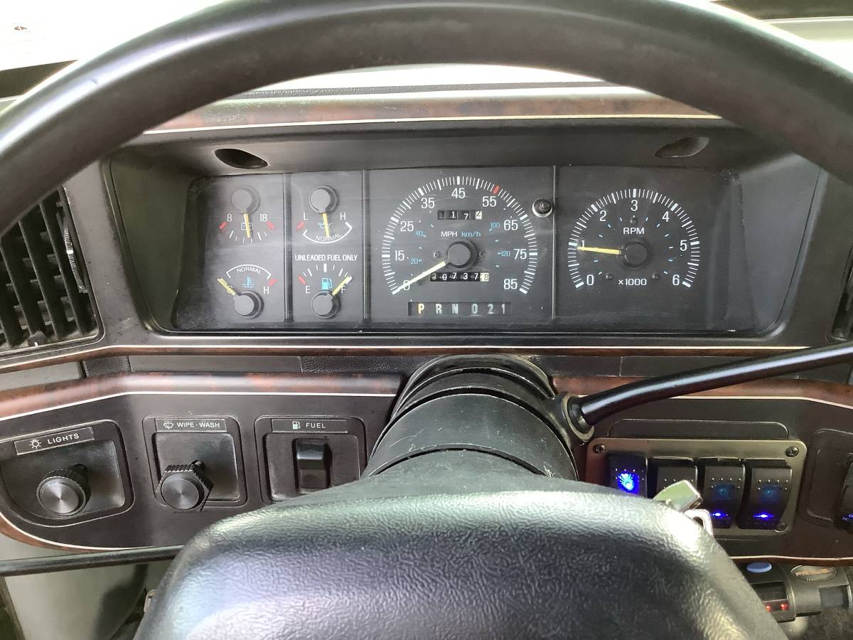 Ford-f250-lariat-4x4-1989-grey-19