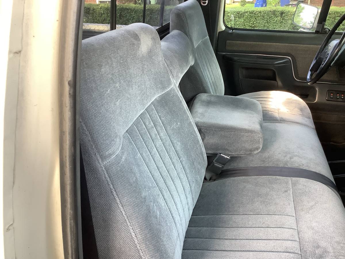 Ford-f250-lariat-4x4-1989-grey-9