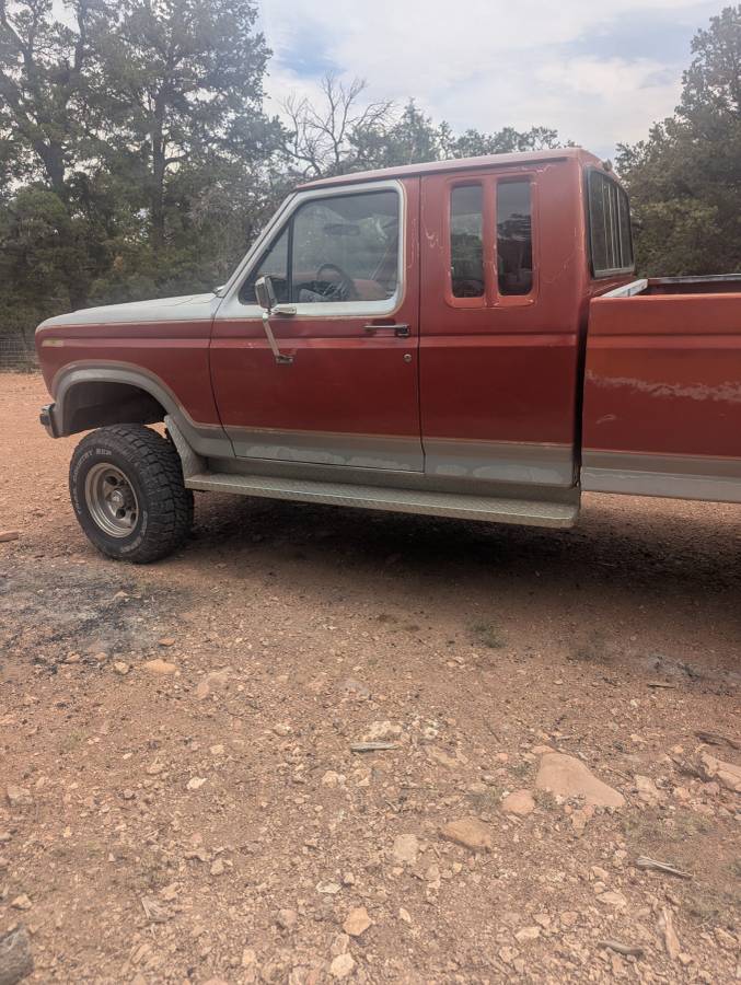 Ford-f250-super-duty-1985-red-1