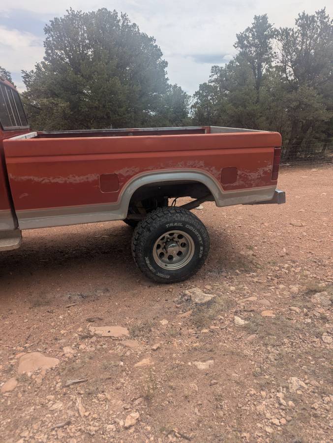 Ford-f250-super-duty-1985-red-2