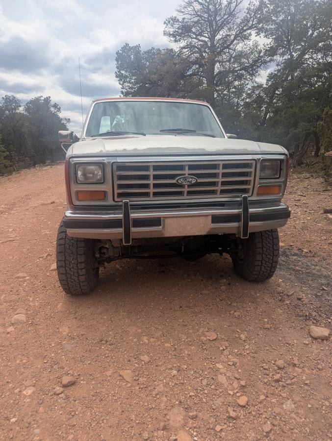 Ford-f250-super-duty-1985-red