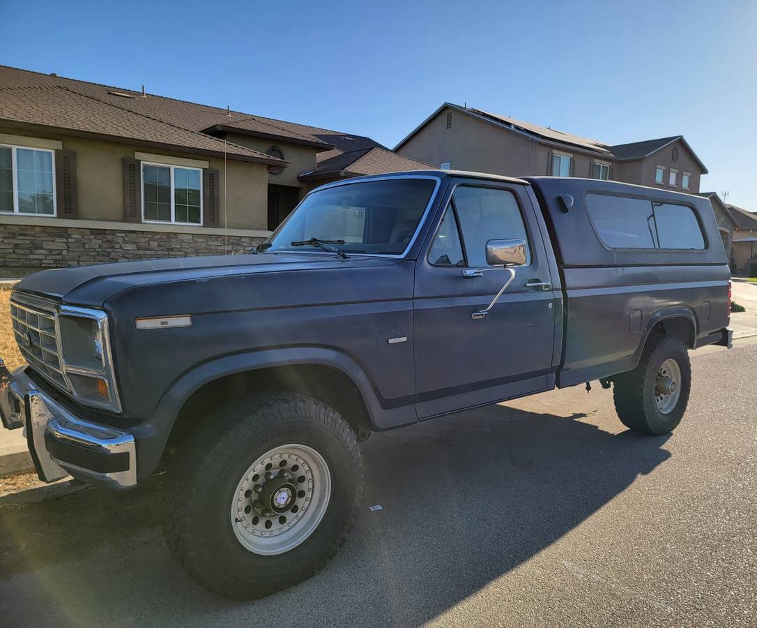 Ford-f250-xlt-1985-blue-1