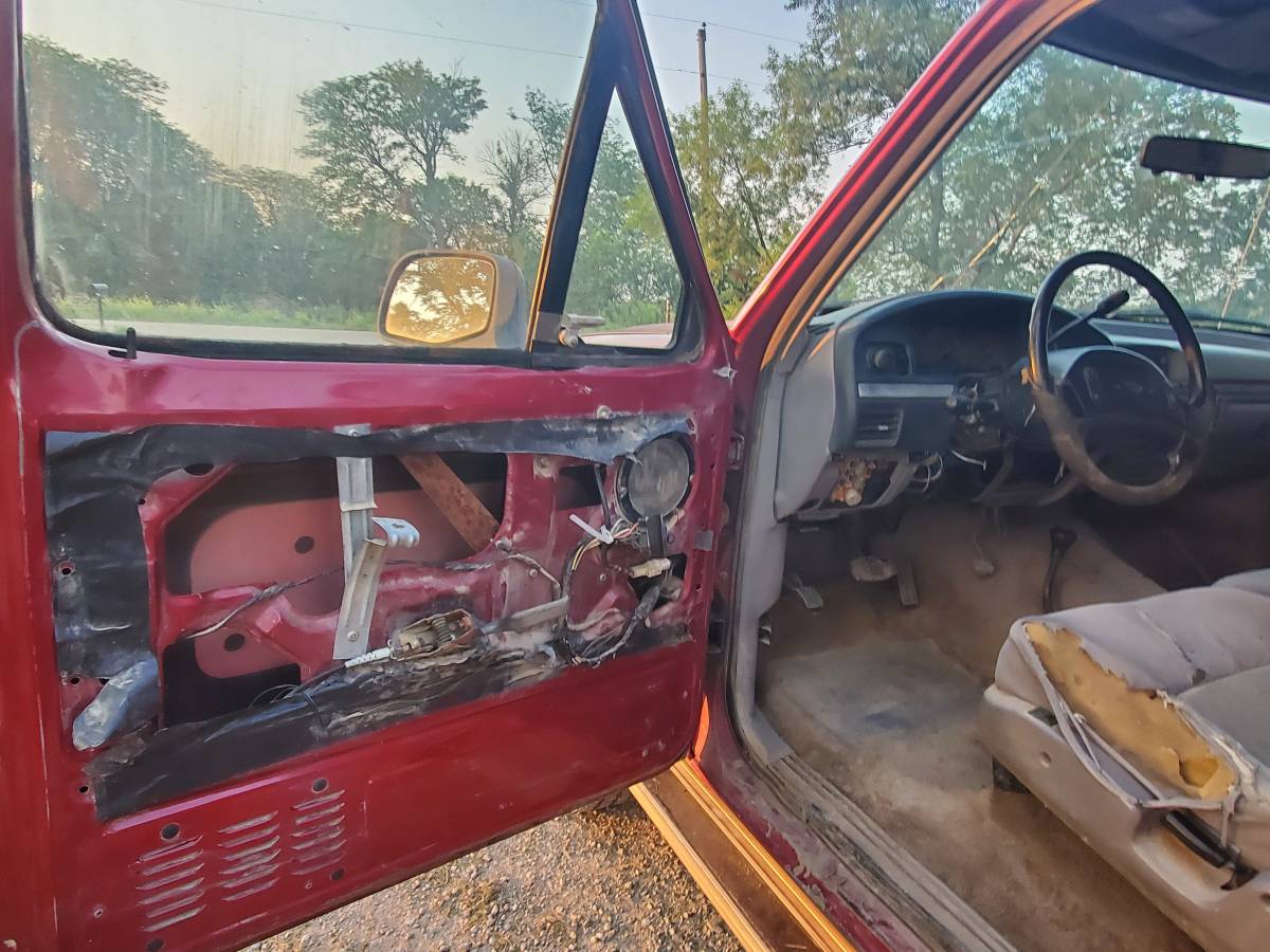 Ford-f250-xlt-4x4-diesel-1995-red-12