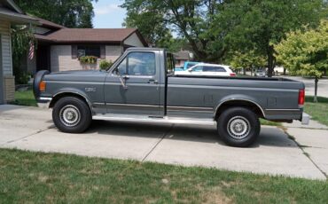 Ford-f250-xlt-lariat-1987-grey-1