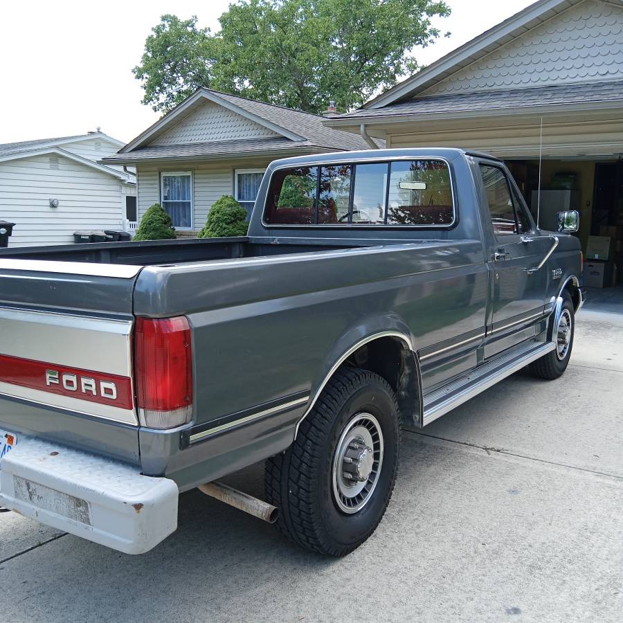 Ford-f250-xlt-lariat-1987-grey-2