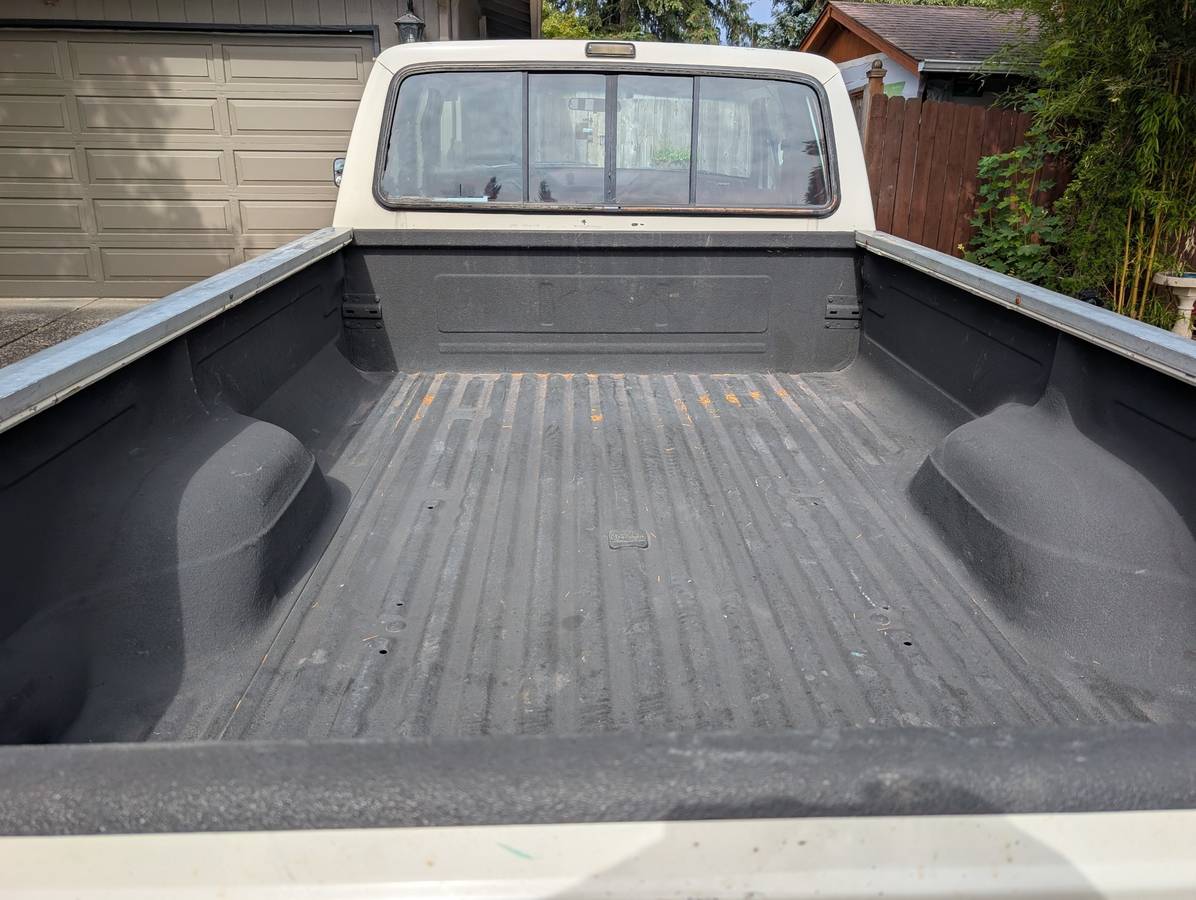 Ford-f250-xlt-lariat-1988-white-5