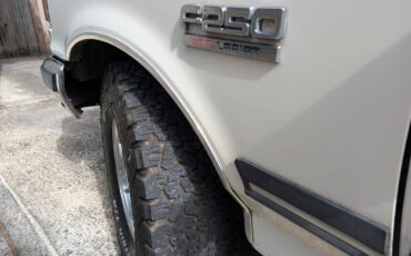Ford-f250-xlt-lariat-1988-white-7