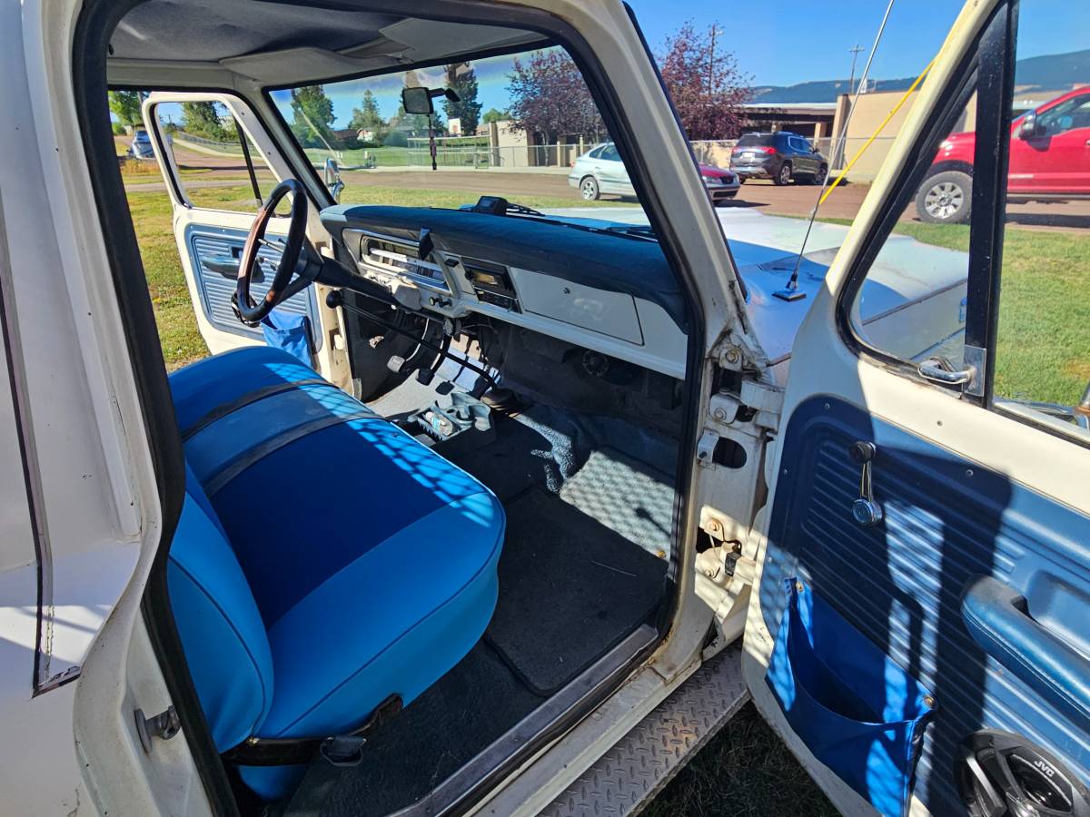 Ford-f350-1970-white-23