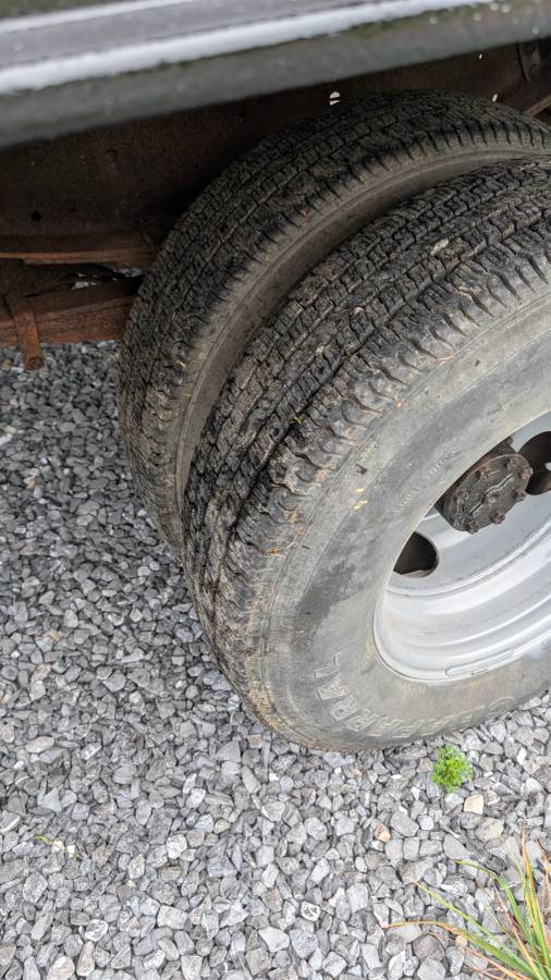 Ford-f350-1989-white