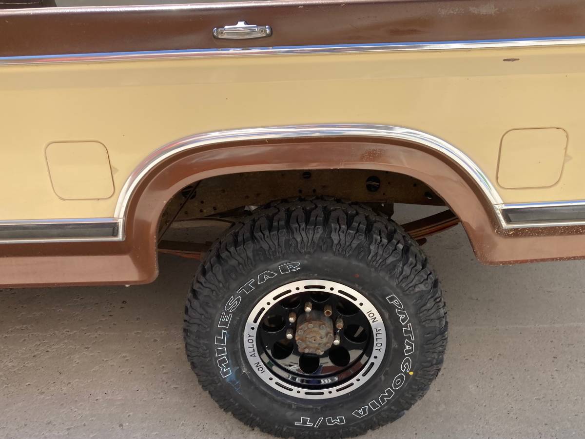 Ford-f350-4x4-1980-brown-11