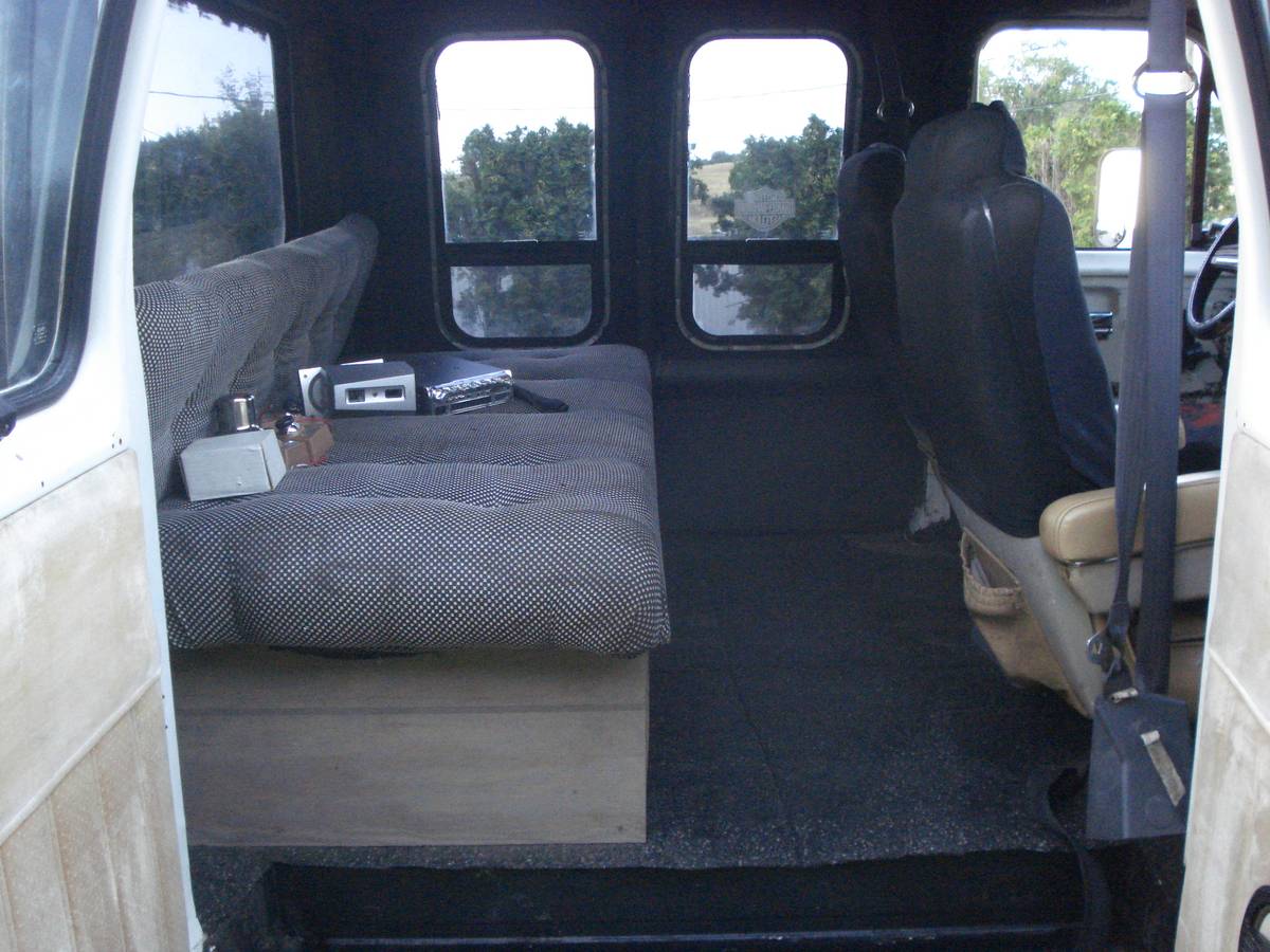 Ford-f350-centurion-dually-diesel-1985-black-4