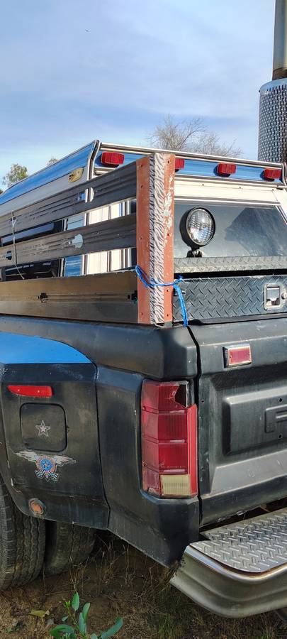 Ford-f350-diesel-1985-black-3