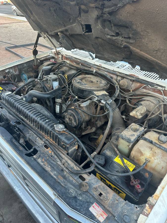 Ford-f350-diesel-1985-white-6