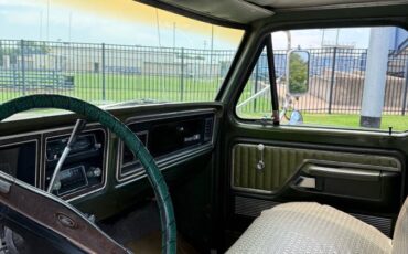 Ford-f350-super-cab-camper-special-1976-green-20