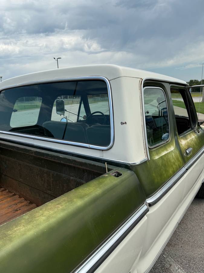 Ford-f350-super-cab-camper-special-1976-green-22