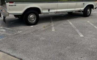 Ford-f350-super-cab-camper-special-1976-green-3