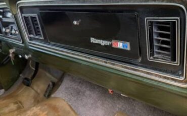 Ford-f350-super-cab-camper-special-1976-green-8