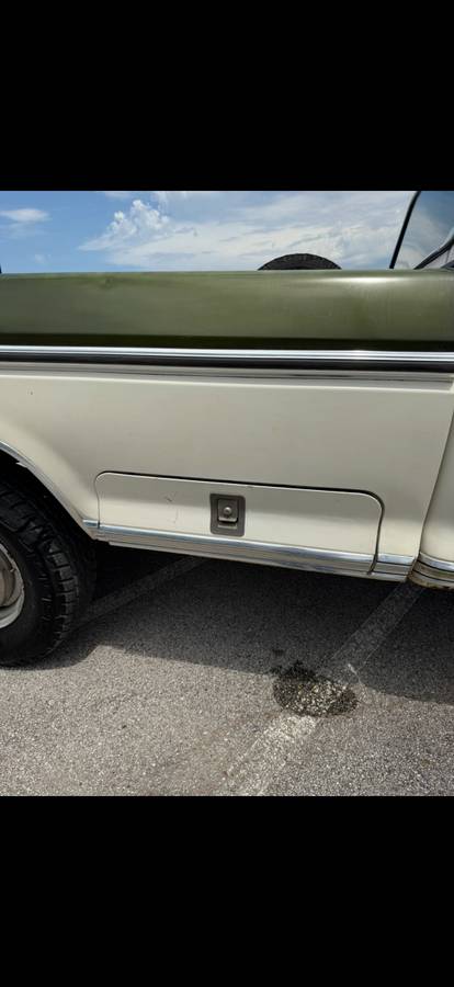 Ford-f350-super-cab-camper-special-1976-green-9