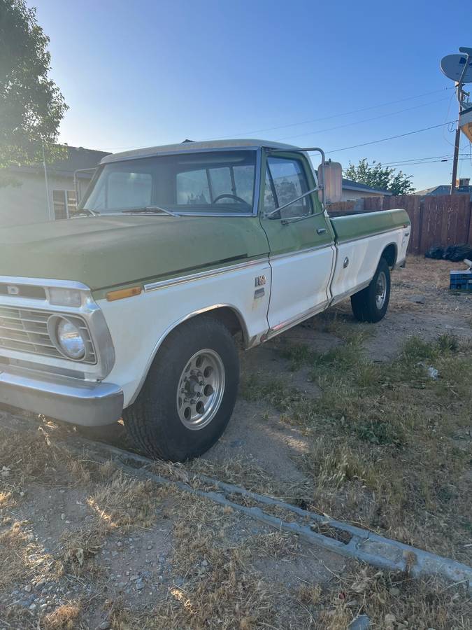 Ford-f350-super-camper-special-1973-green-13