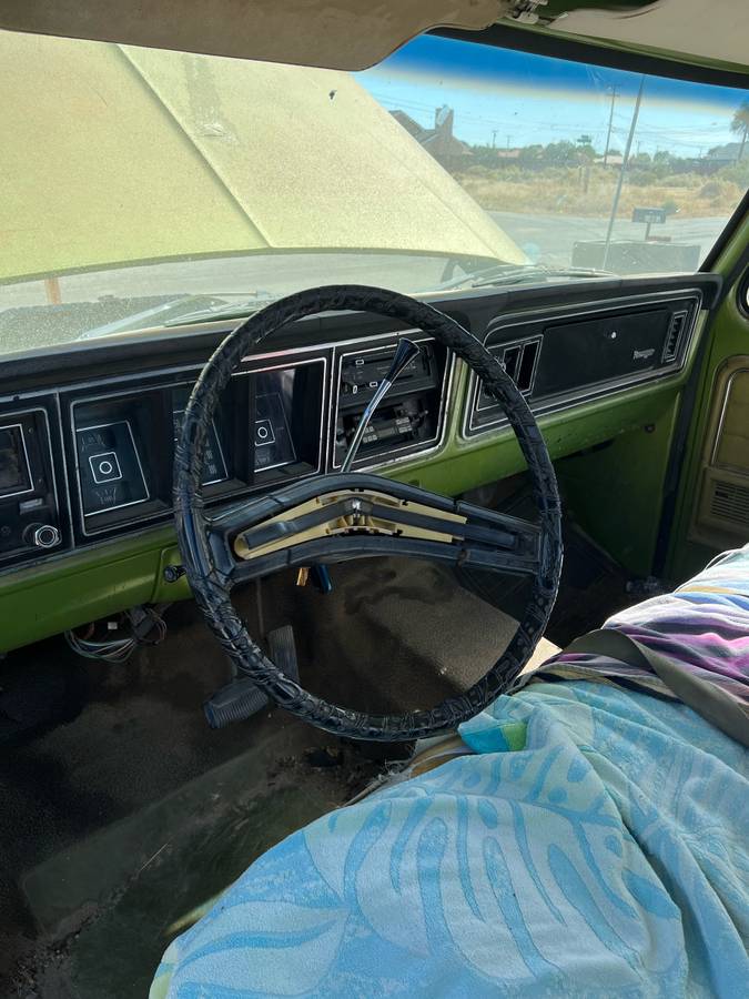 Ford-f350-super-camper-special-1973-green-14