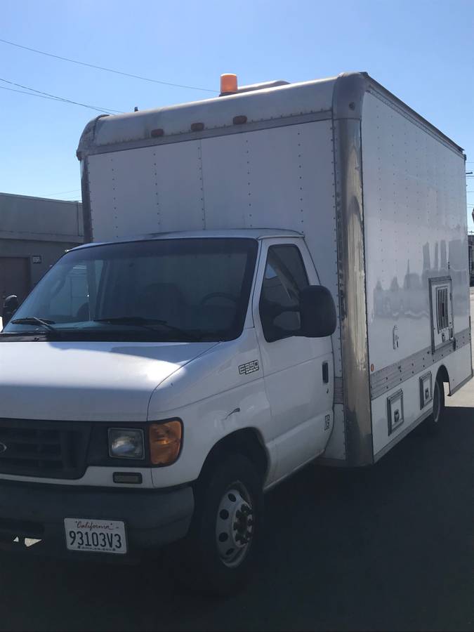 Ford-f350-super-duty-1987-white-1