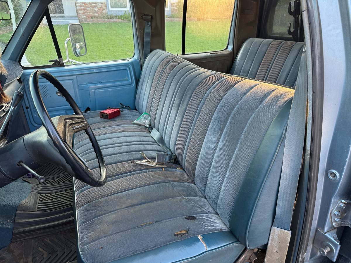 Ford-f350-super-duty-crew-cab-diesel-1985-blue-14