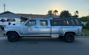 Ford-f350-super-duty-crew-cab-diesel-1985-blue-3