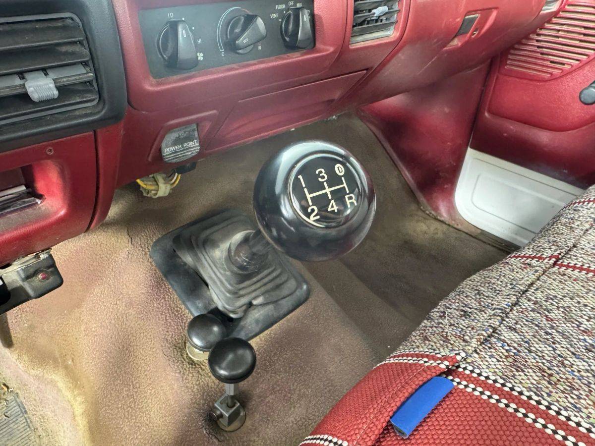 Ford-f350-super-duty-regular-cab-amp-chassis-die-1992-white-16