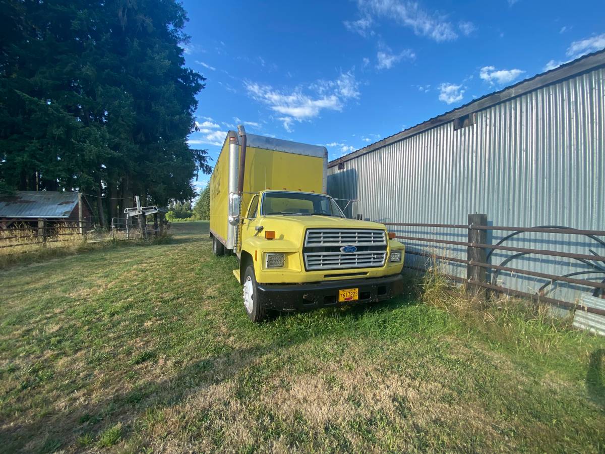 Ford-f700-diesel-1993-yellow-2