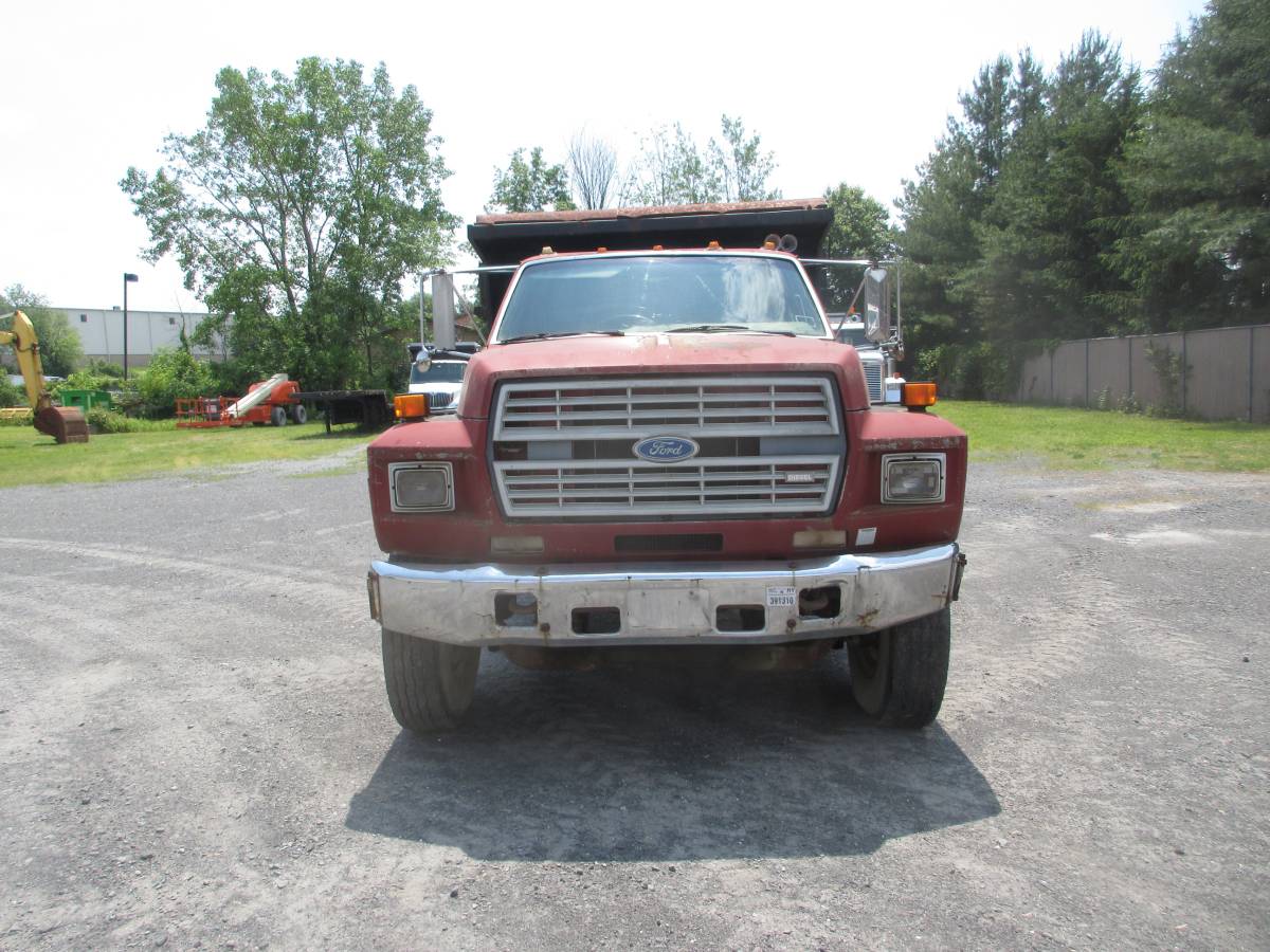 Ford-f8000-diesel-1985-red