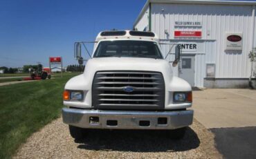 Ford-f850-diesel-1995-white-1