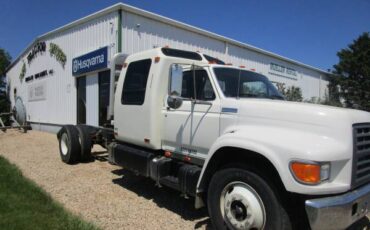 Ford-f850-diesel-1995-white-2
