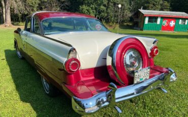 Ford-fairlane-1956-red