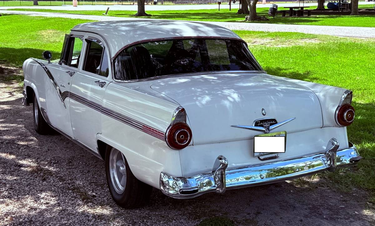 Ford-fairlane-1956-white-2
