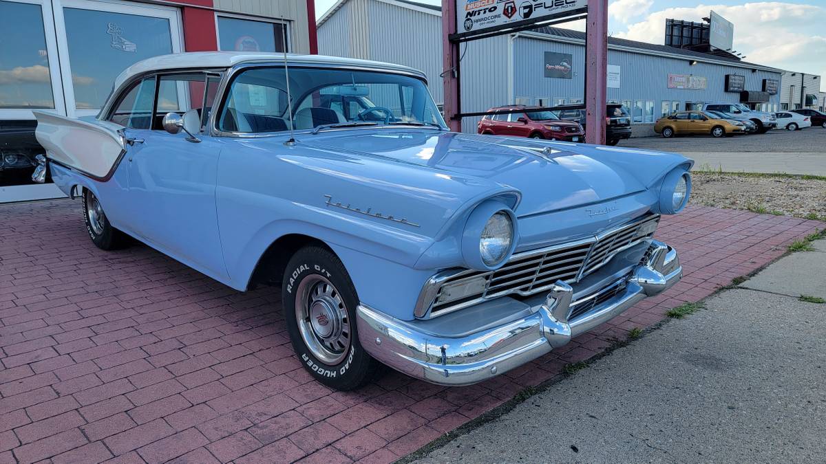 Ford-fairlane-1957-1