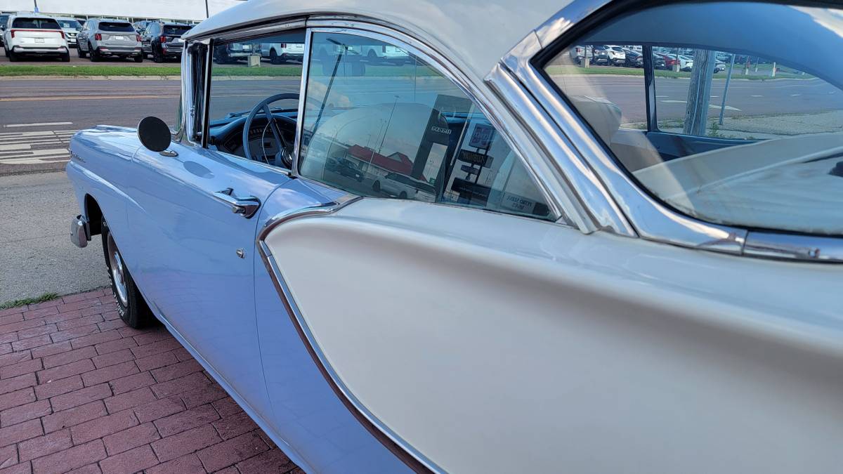 Ford-fairlane-1957-12