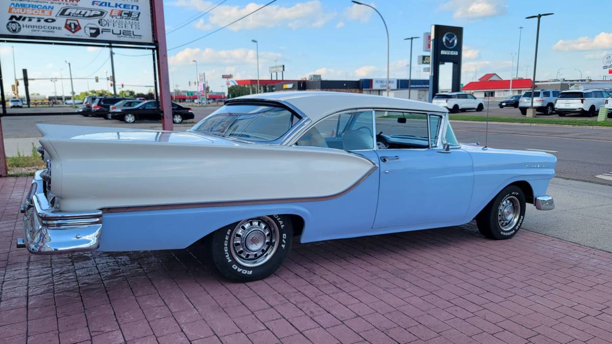 Ford-fairlane-1957-2