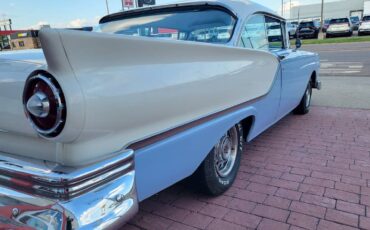 Ford-fairlane-1957-9